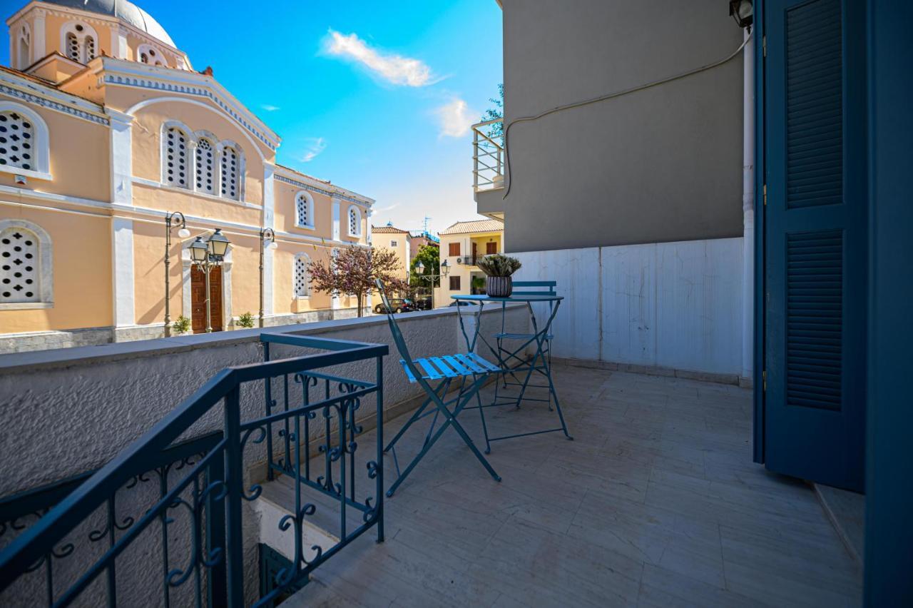 Anna'S Apartment Каламата Екстериор снимка