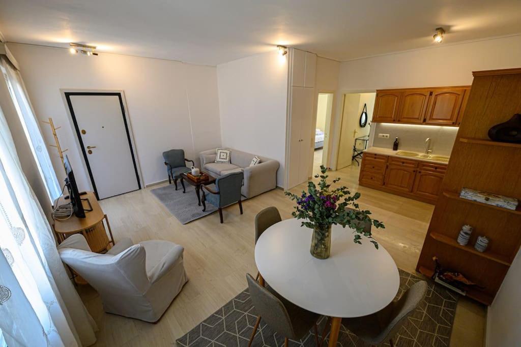Anna'S Apartment Каламата Екстериор снимка