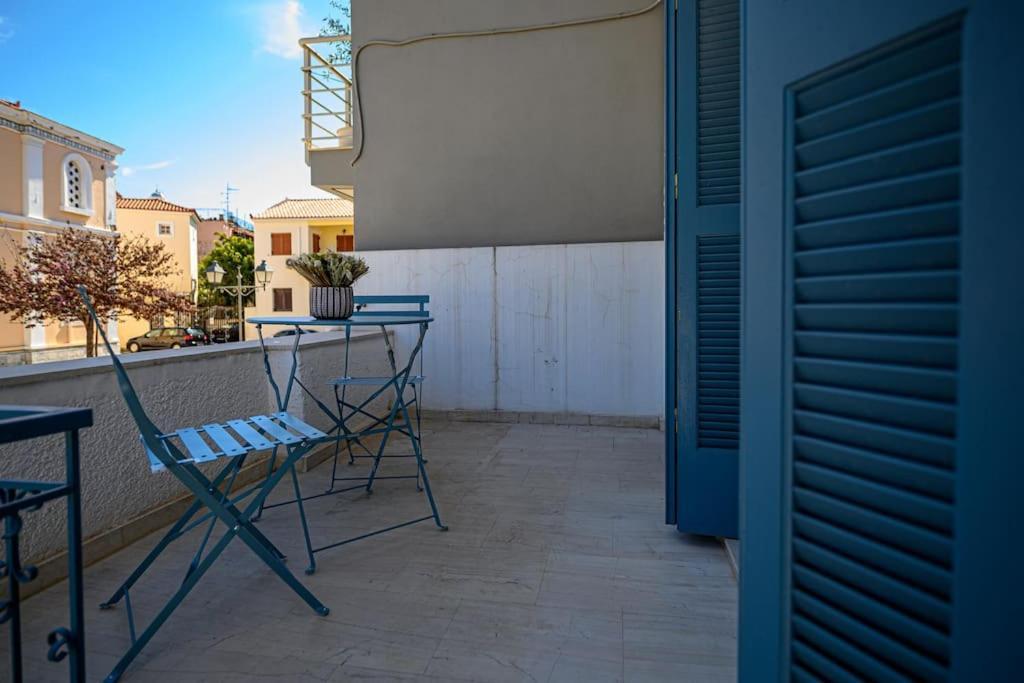 Anna'S Apartment Каламата Екстериор снимка