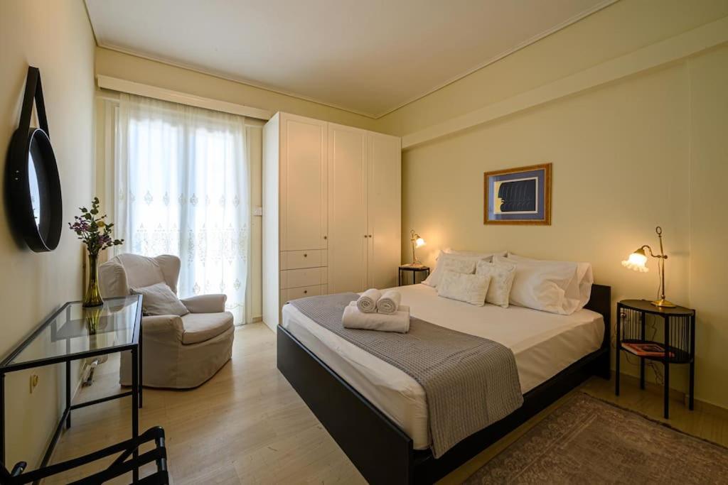 Anna'S Apartment Каламата Екстериор снимка