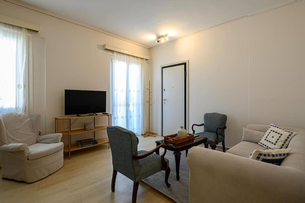 Anna'S Apartment Каламата Екстериор снимка