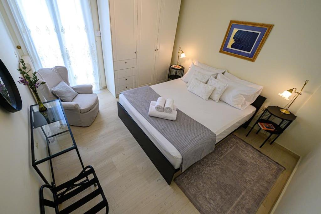 Anna'S Apartment Каламата Екстериор снимка