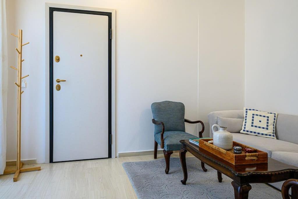 Anna'S Apartment Каламата Екстериор снимка